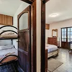 Niki Apartment